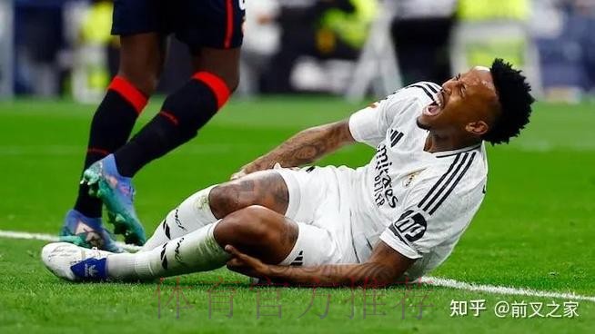 西媒:米利唐觉得韧带又断了 队医检查没有问题 西媒:米利唐觉得韧带又断了 队医检查没有问题