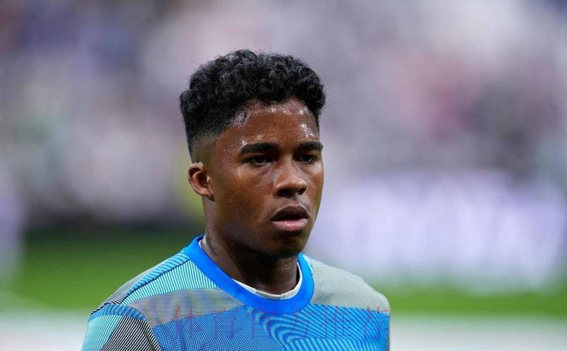 马卡:恩德里克考虑租借离队 担心踢不了世界杯 马卡:恩德里克考虑租借离队 担心踢不了世界杯